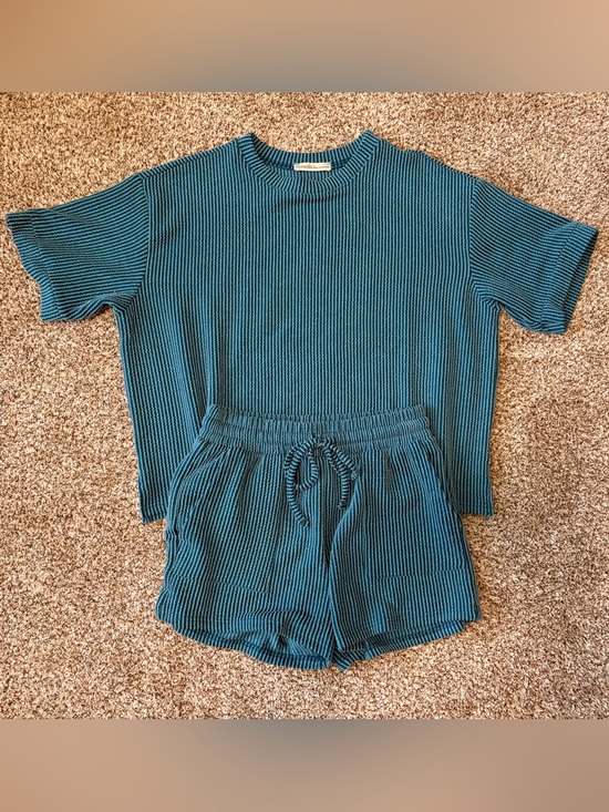 Zenana Outfitters Tops - Zenana Set :: Size small
